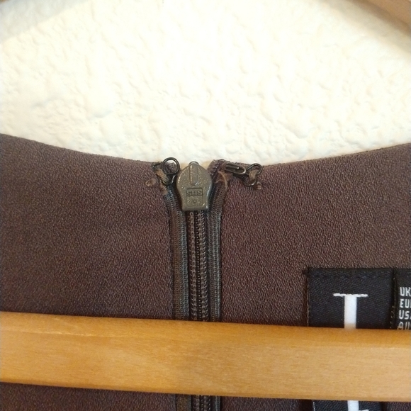 Izabel London | Zipper Detail Dress - Picture 5 of 9